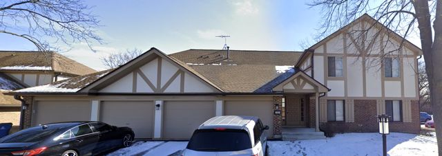 $200,000 | 821 Thornton Court, Unit 2A | Schaumburg