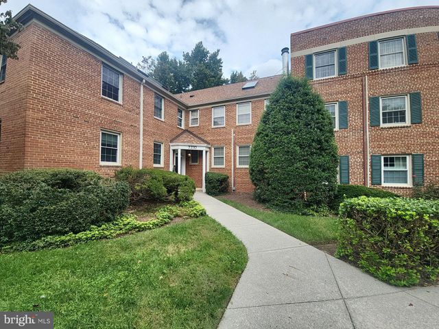 $2,100 | 2232 Washington Avenue, Unit W103 | Rock Creek Gardens Condominium