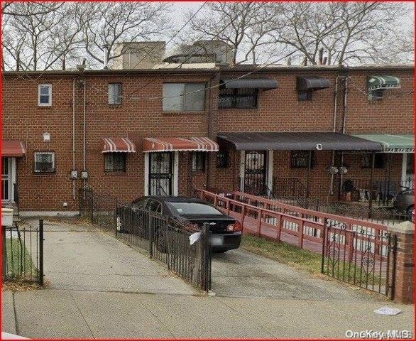 $599,990 | 288 Chester Street | Brownsville