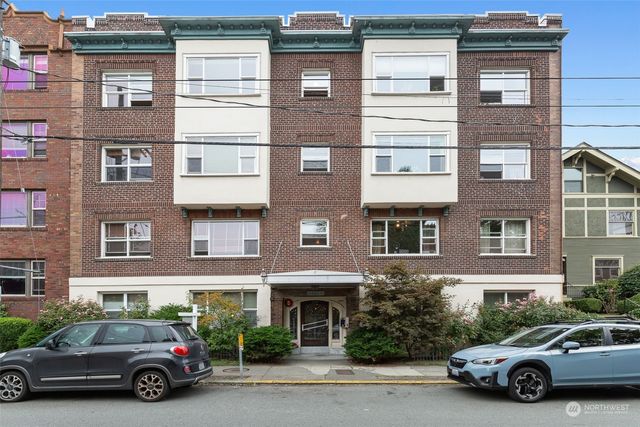 $305,000 | 214 Summit Avenue East, Unit 303 | Capitol Hill