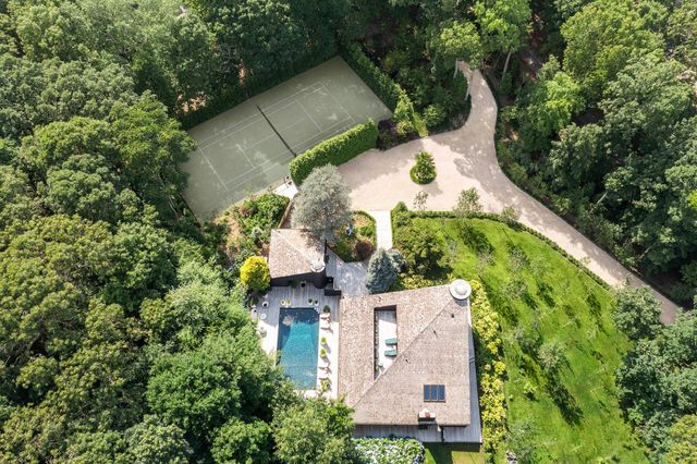 $3,695,000 | 2761 Deerfield Road | Noyac