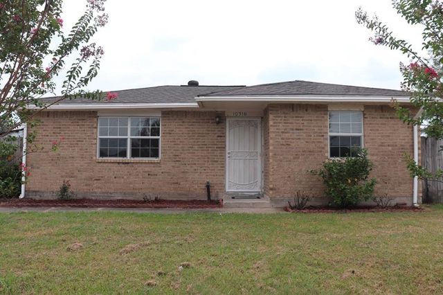 $1,950 | 10318 Sagewillow Lane | Southbelt-Ellington