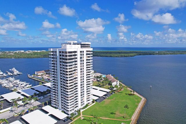 $675,000 | 115 Lakeshore Drive, Unit 247 | Old Port Cove