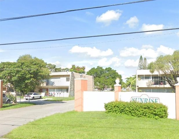 $1,850 | 488 Northeast 18th Avenue, Unit 208 | Homestead