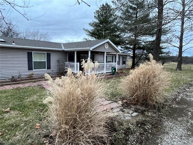 $310,000 | 304 Northwest 1551st Road | Jackson Township - Johnson County