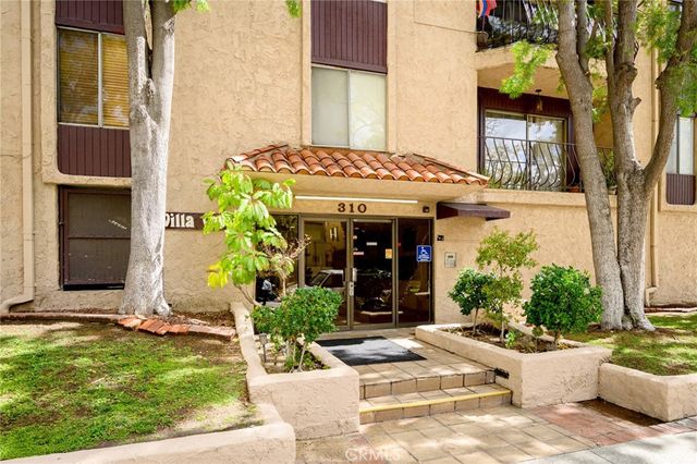 $2,400 | 330 North Jackson Street, Unit 208 | South Glendale