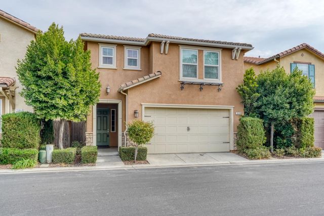 $399,000 | 7078 North Trendsetter Drive | Sierra Sky Park