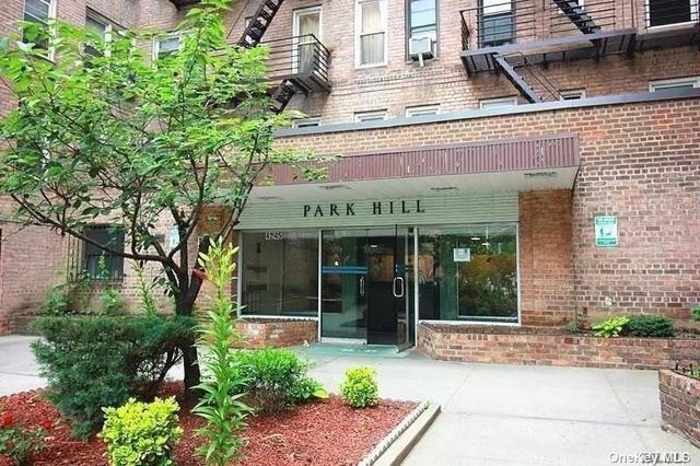 $235,000 | 42-45 Kissena Boulevard, Unit 2Y | Flushing