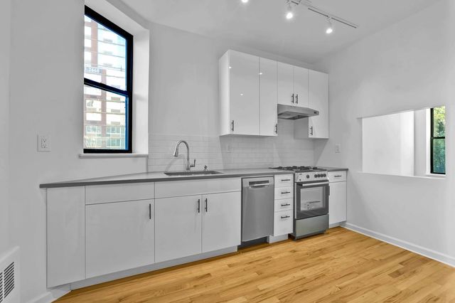 $3,200 | 7 2nd Avenue, Unit 3B | East Village