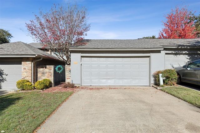 $2,500 | 9539 Highland View Drive | Lake Highlands