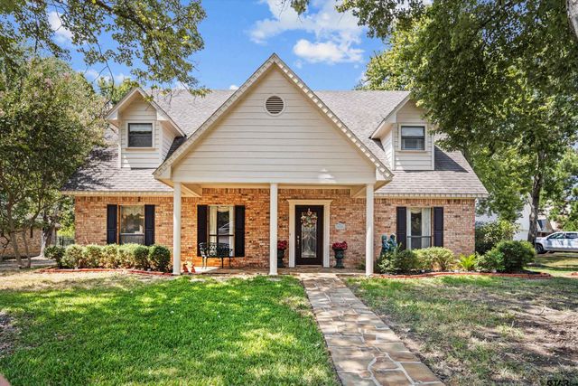 $399,999 | 215 Enchanted Estates Drive | Crockett