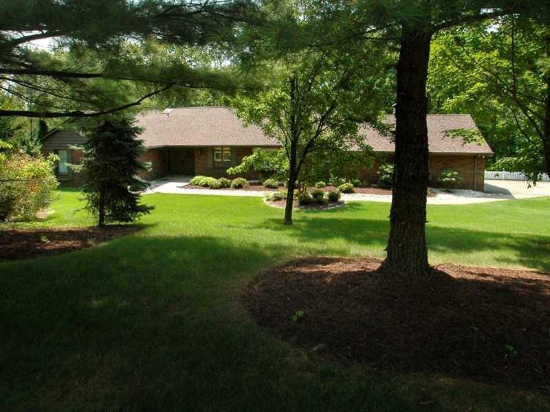 WELCOME TO 3109 TREELINE DRIVE LOCATED IN LAKE HAVEN, MURRYSVILLE