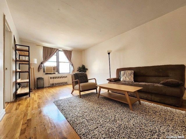 $348,888 | 67-30 Dartmouth Street, Unit 4B | Rego Park