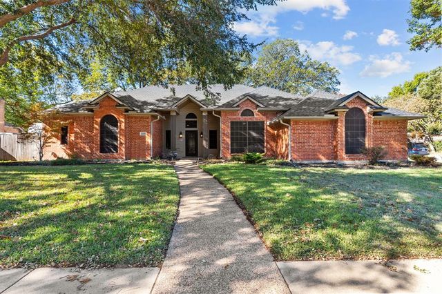 $535,000 | 1106 Oak Valley Drive | Keller