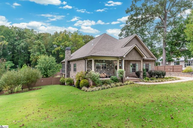 $999,900 | 821 Chick Springs Road | North Main Area