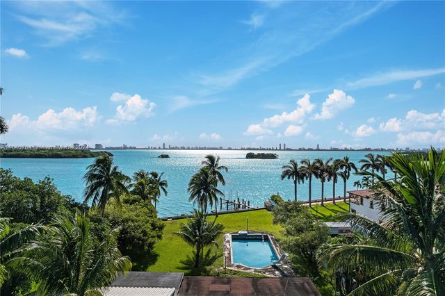 $11,500,000 | 5975 North Bayshore Drive | Morningside