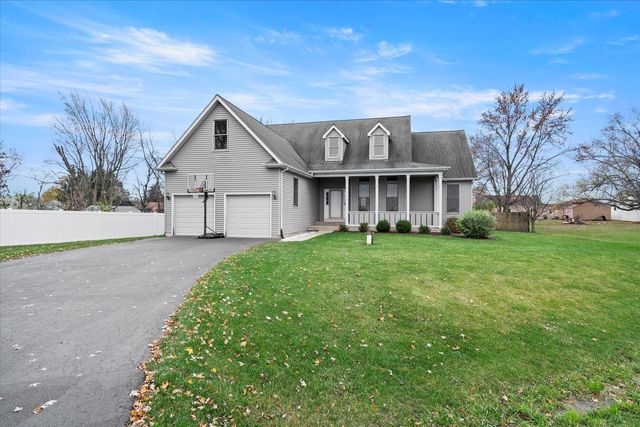 $415,000 | 41-w865 41-w865 Silver Glen Road | Campton Hills