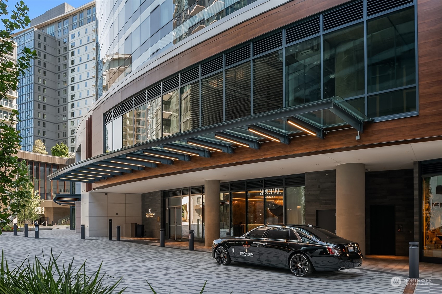 a car parked in front of a building