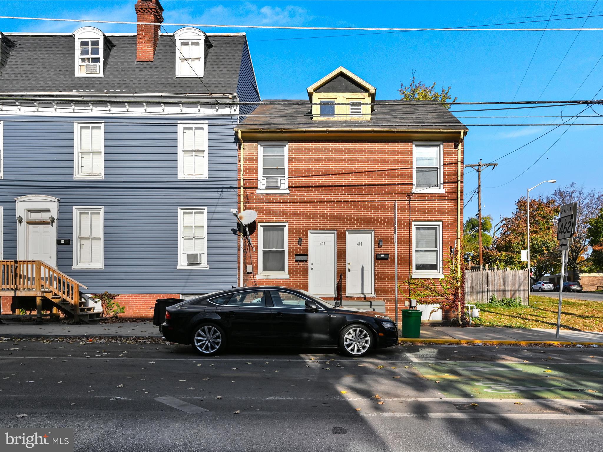 a car parked in front of a building