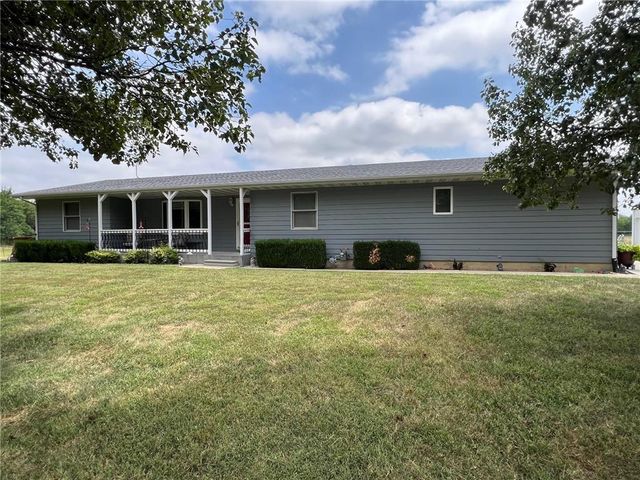 $368,000 | 1710 Nevada Road | Iola Township - Allen County