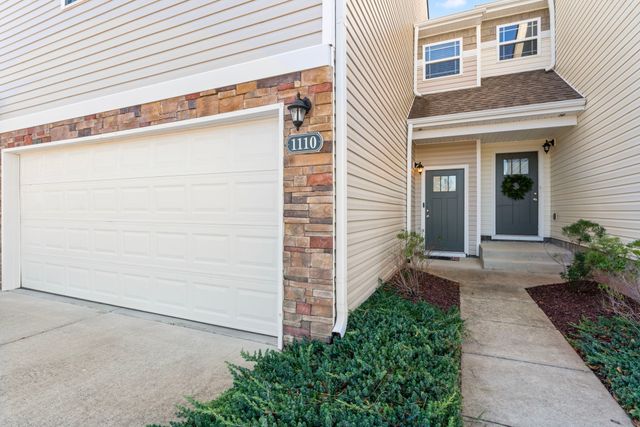 $350,000 | 1110 Somerset Springs Drive | Somerset Springs Townhomes