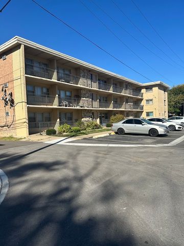 $69,500 | 11906 Gregory Street, Unit 1 | Blue Island