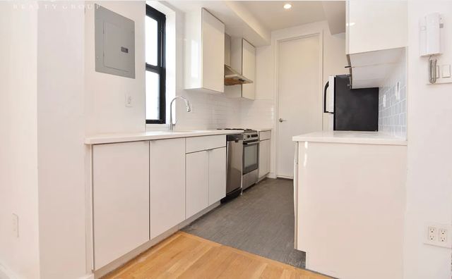 $2,328 | 570 West 182nd Street, Unit 5E | Washington Heights