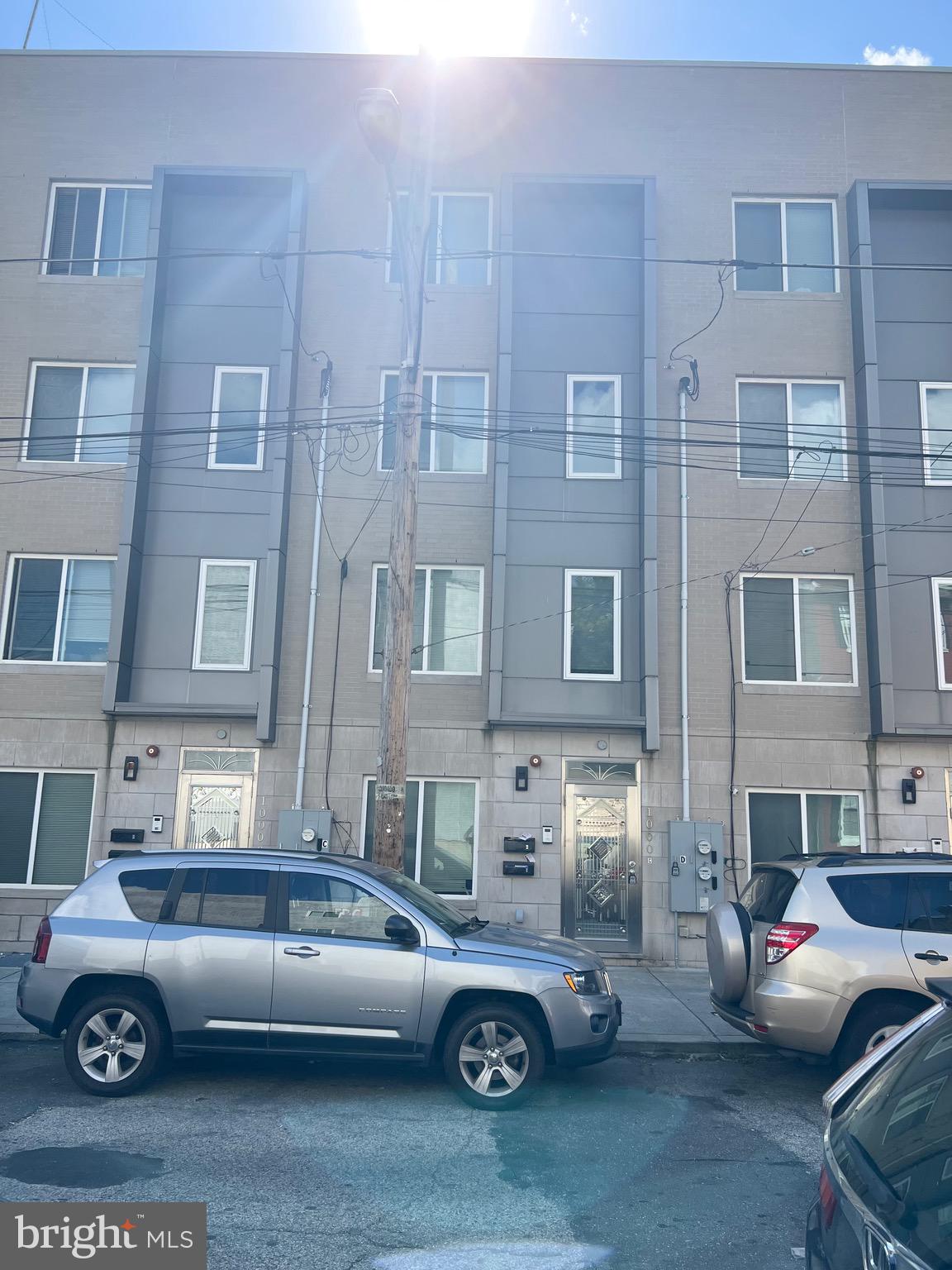 a car parked in front of a building