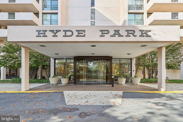 $340,000 | 4141 North Henderson Road, Unit 704 | Hyde Park