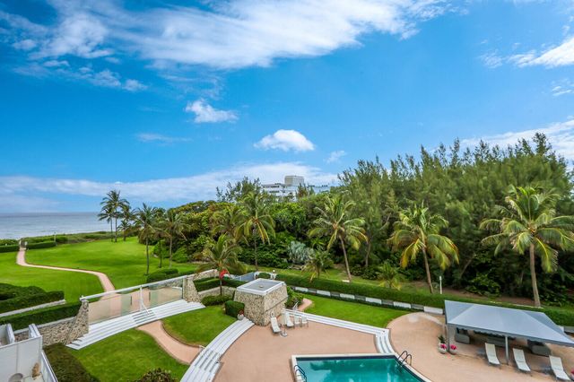 $1,000,000 | 2774 South Ocean Boulevard, Unit 408 | South Palm Beach - Palm Beach