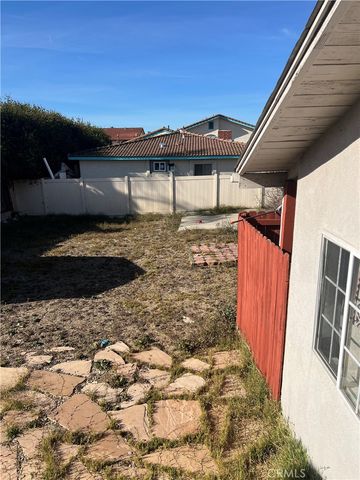 $2,750 | 548 West California Avenue | Vista