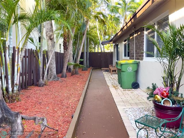 $2,300 | 1405 Northeast 17th Street | Poinsettia Heights