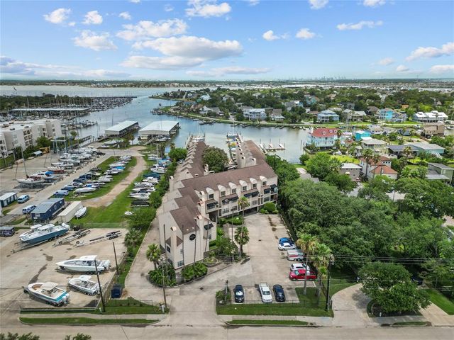 $214,900 | 1140 Marina Bay Drive, Unit 123B | Clear Lake Shores