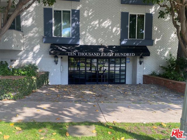 $3,600 | 10800 Holman Avenue, Unit PH2 | Westwood