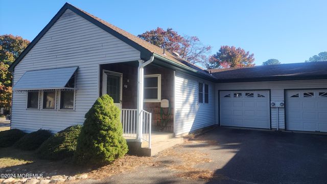 $167,500 | 4D Deerfield Drive, Unit B | Crestwood Village