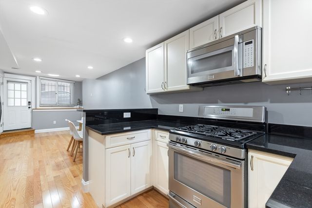 $3,700 | 29 Grove Street, Unit 1 | Beacon Hill