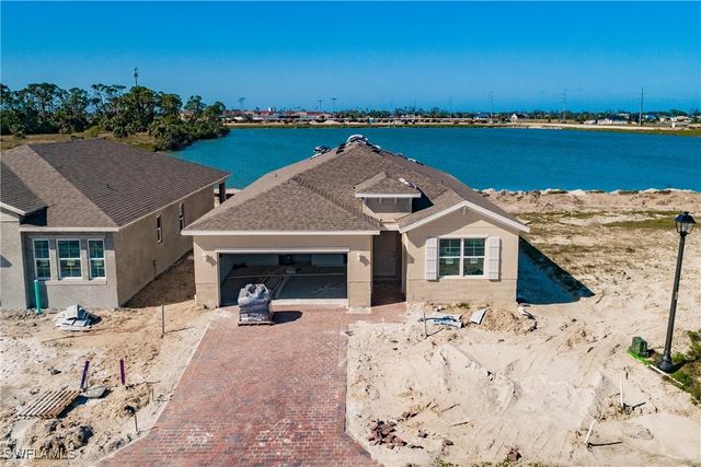 $392,985 | 406 Spg Hl Lk Loop | Cape Coral