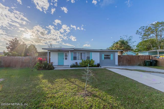 $3,000 | 402 Skate Road | Royal Palms