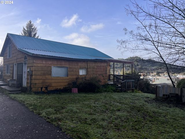 $110,000 | 720 Elm Avenue | Reedsport