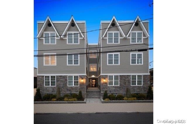 $3,010 | 9 Lafayette Place, Unit 2C | Woodmere