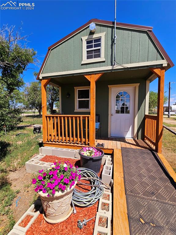 Residence Porch