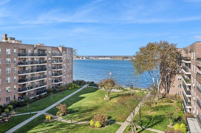 $399,888 | 162-41 Powells Cove Boulevard, Unit 6C | Beechhurst