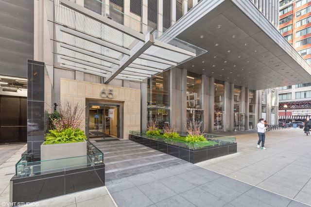 $1,495,000 | 65 East Monroe Street, Unit 4812 | The Loop