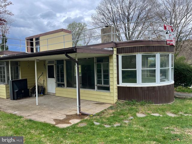 $2,995 | 119 Robbins Avenue | Jenkintown