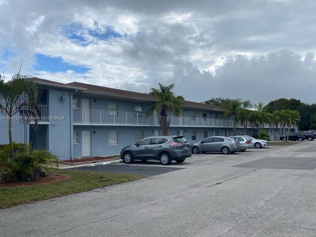 $165,000 | 617 Ixoria Avenue, Unit 29 | Maravilla