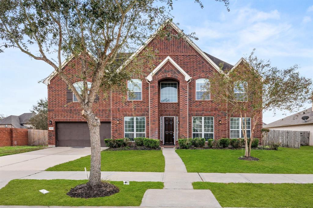 The Seth Brothers Team welcomes you to 4615 Hollow Chase Lane!