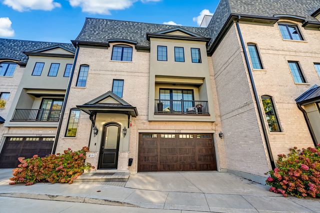 $1,150,000 | 1132 Gilbert Avenue, Unit 1132 | Downers Grove