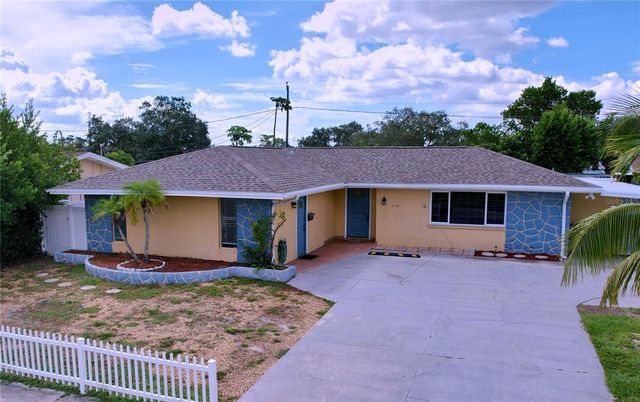 $475,000 | 2040 North Highland Avenue | Clearwater