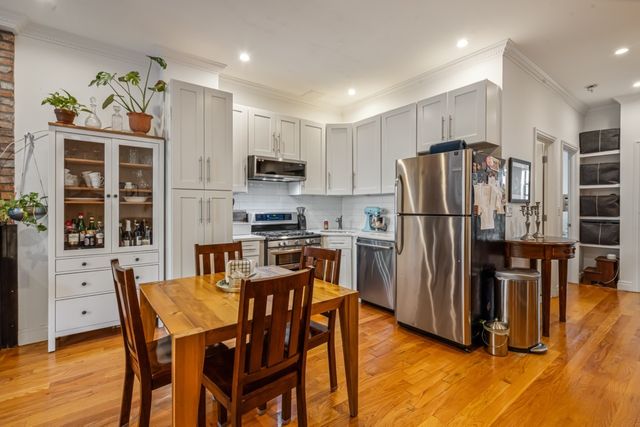 $7,200 | 584 Vanderbilt Avenue, Unit 1 | Prospect Heights