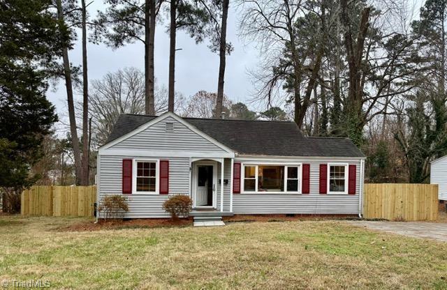 Visualization and feeling are key to YOUR successful Home Buying experience. As you look at these pictures, imagine how great it will be Living Here, thinking 'It’s so good to be Home’. It feels like HOME when you can imagine living here and see yourself in every picture. Front View shows the low maintenance vinyl siding, the front yard with its green grass, the covered porch and entry way, the mature landscaping and the paved driveway and front sidewalk. The backyard is fenced.